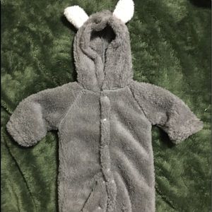 0-3m fuzzy bear onesie